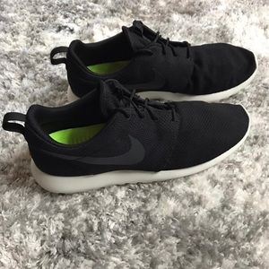 Men’s Nike Roshe Running Shoes
